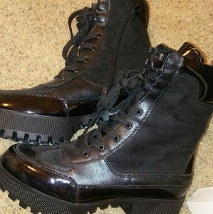 Combat boots